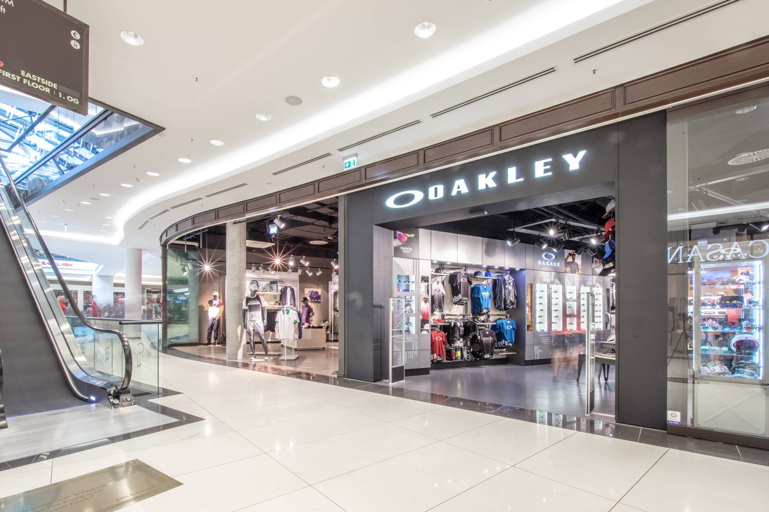 Oakley at the Mall of Berlin