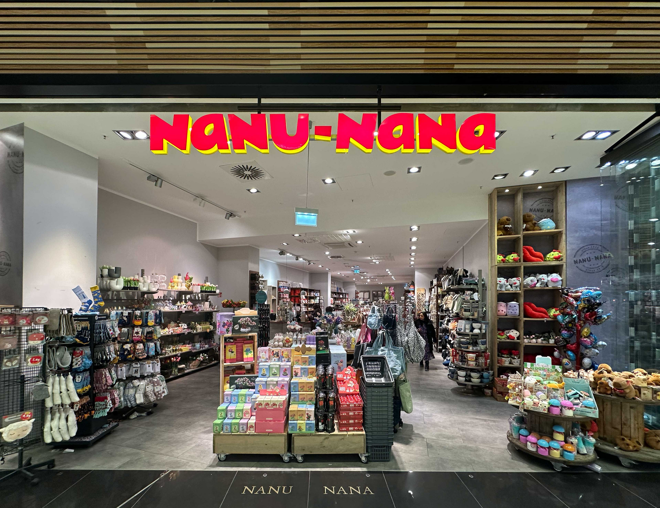 Nanu Nana in der Mall of Berlin