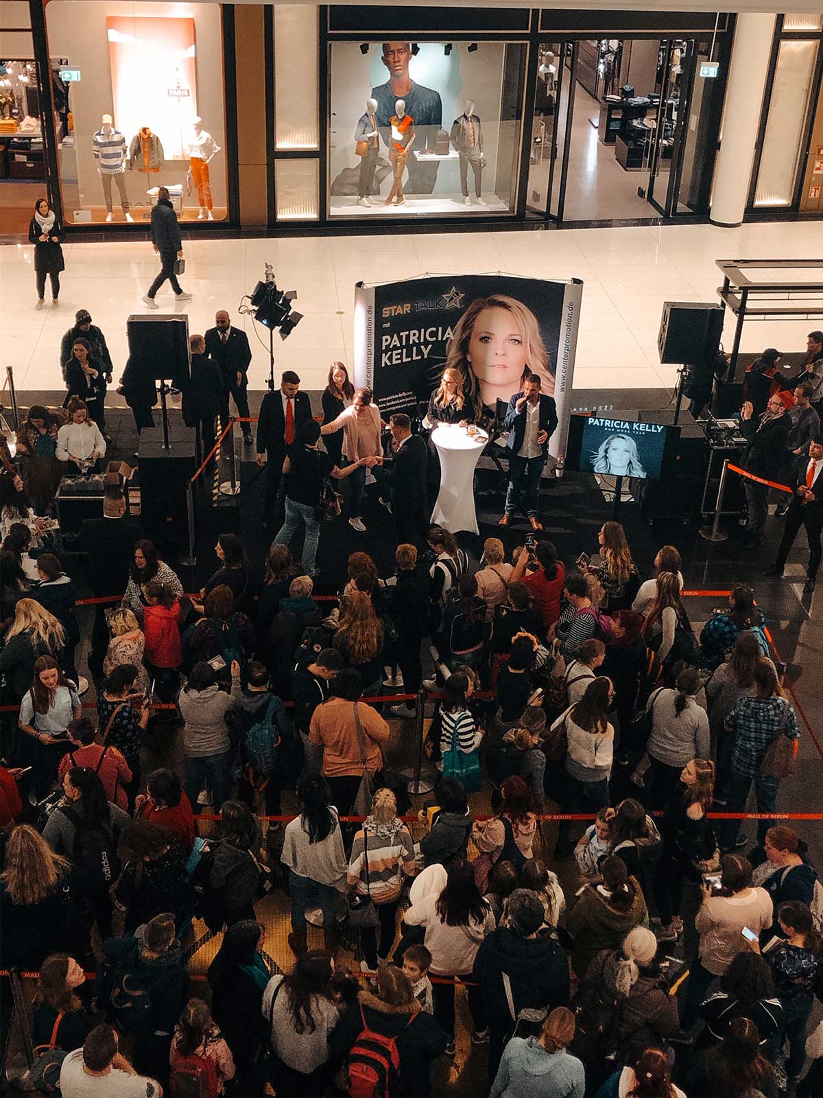 Startalk with Patricia Kelly at the Mall of Berlin Startalk with Patricia Kelly at the Mall of Berlin