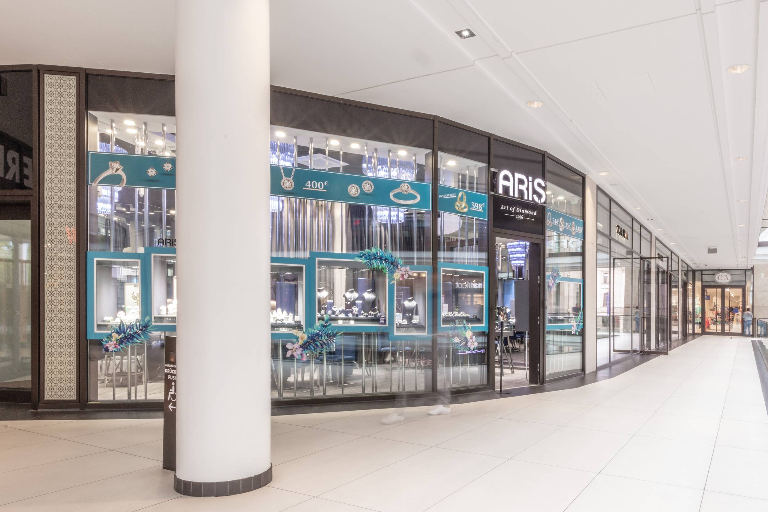 Aris Art of Diamond in der Mall of Berlin