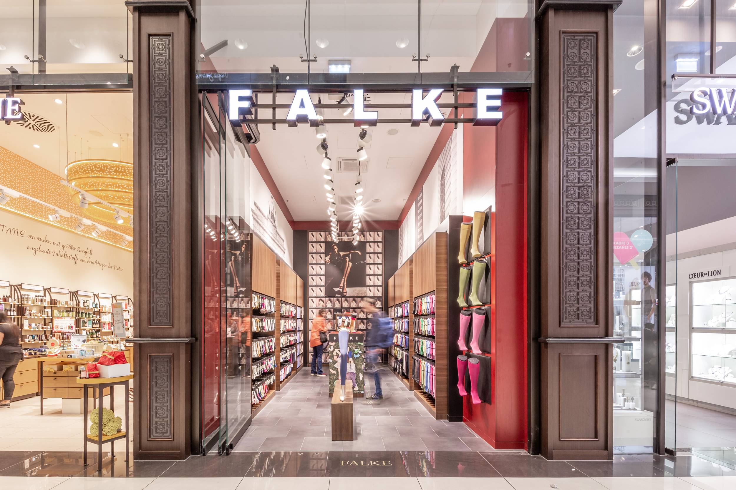 FALKE in der Mall of Berlin