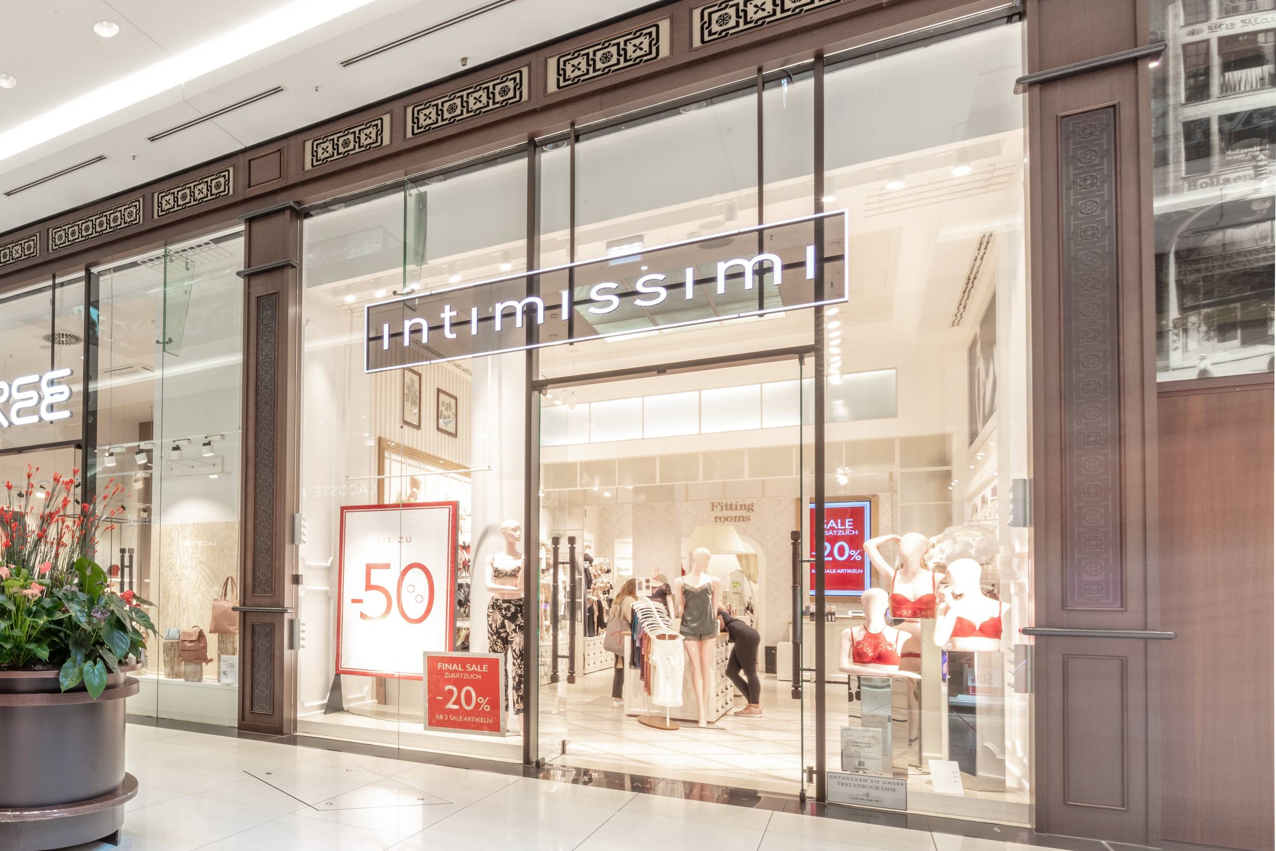 [Translate to English:] Intimissimi in der Mall of Berlin
