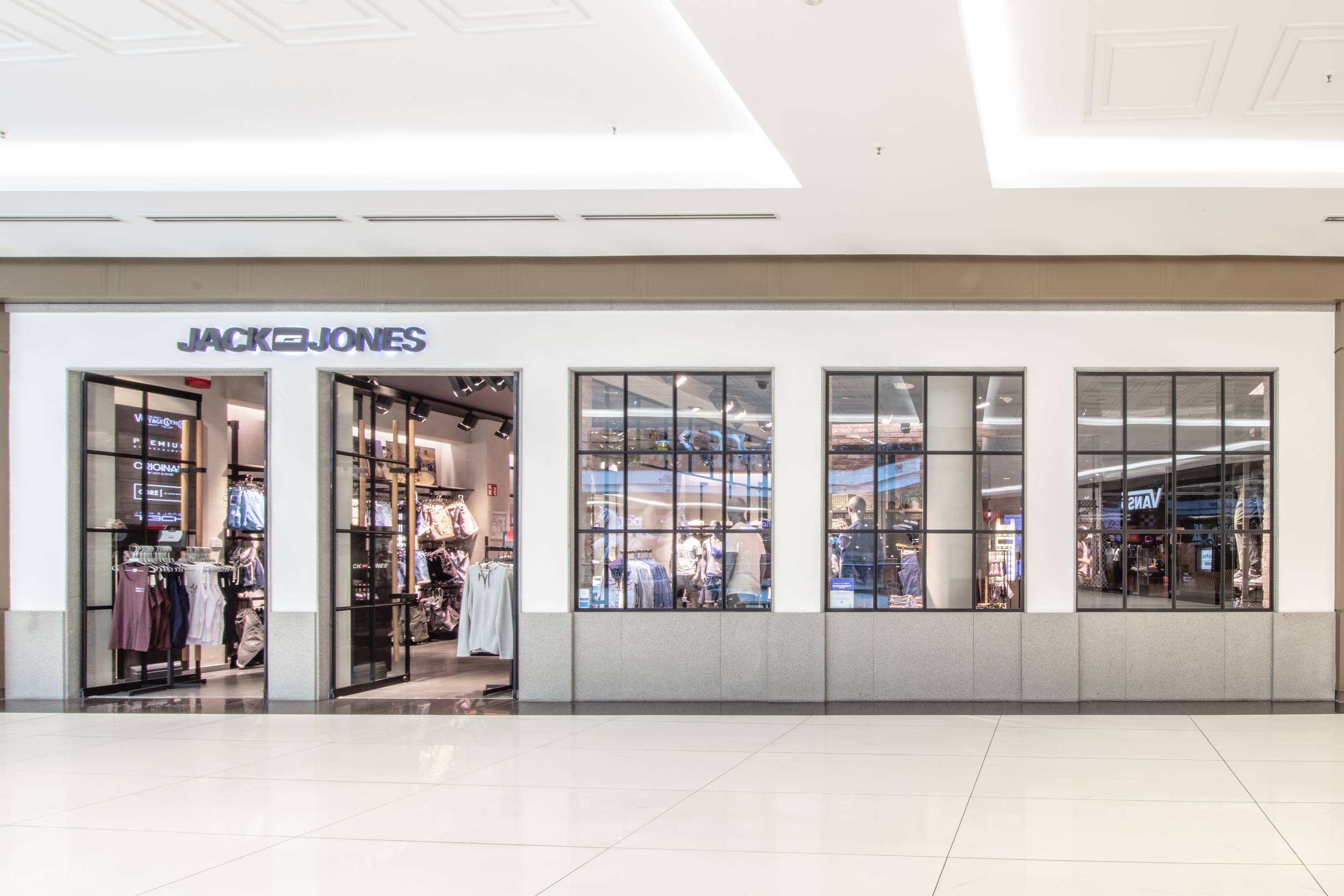 Jack & Jones in der Mall of Berlin