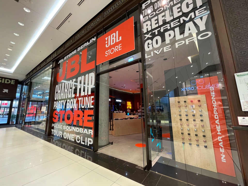 JBL at the Mall of Berlin