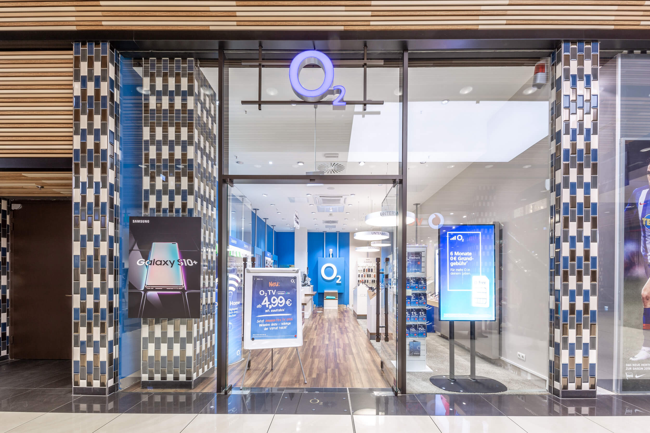 O2 in der Mall of Berlin