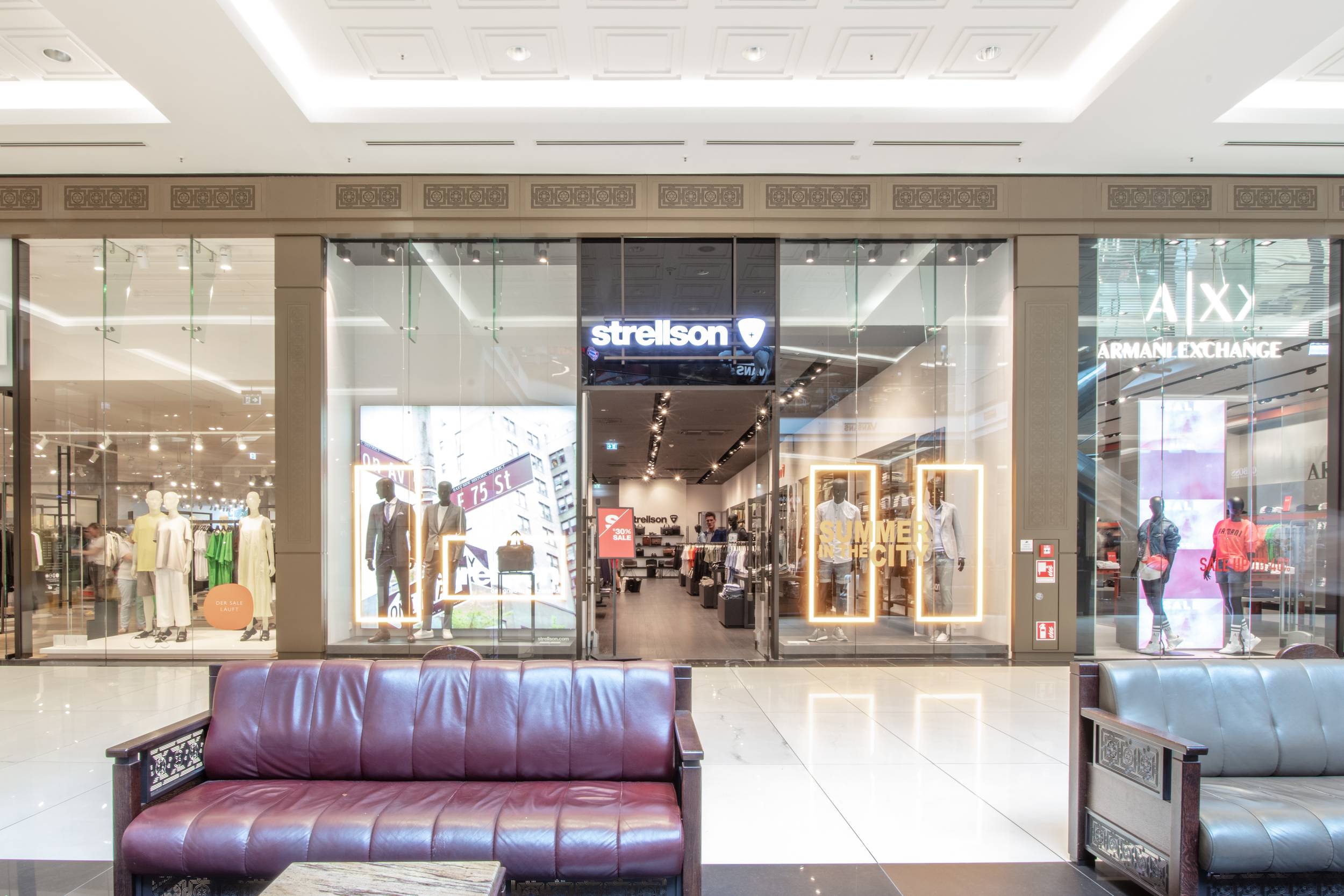 Strellson at the Mall of Berlin